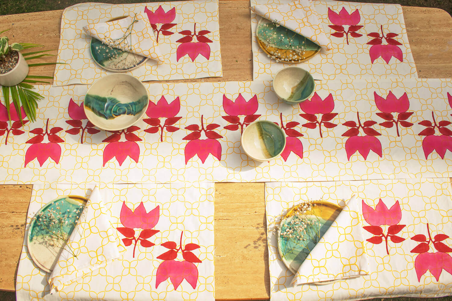 Gulabi Bougainvillea - Hand block printed table linen set | Earthan
