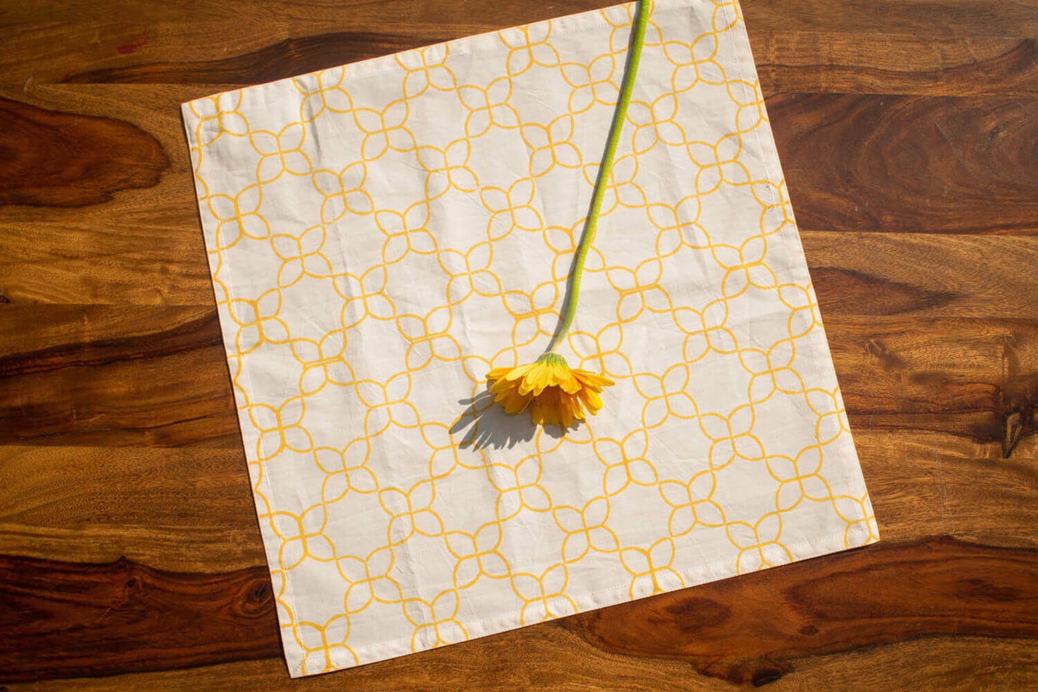 Gulabi Bougainvillea - Hand block printed table linen set | Earthan
