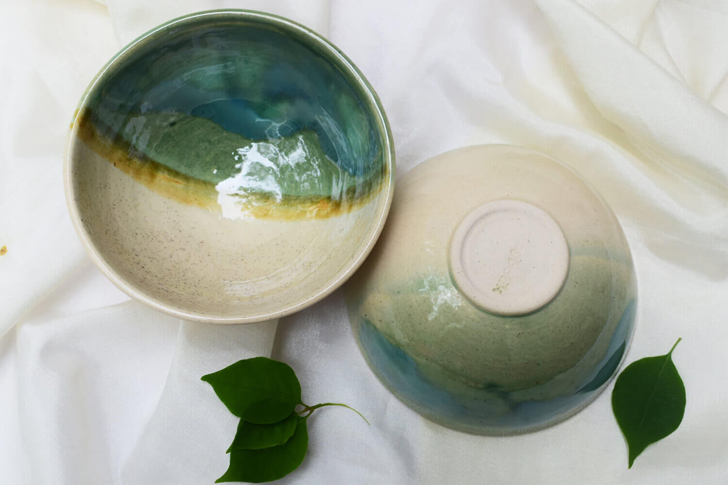 Half & Half Green White Bowl- Set of 2 | Earthan