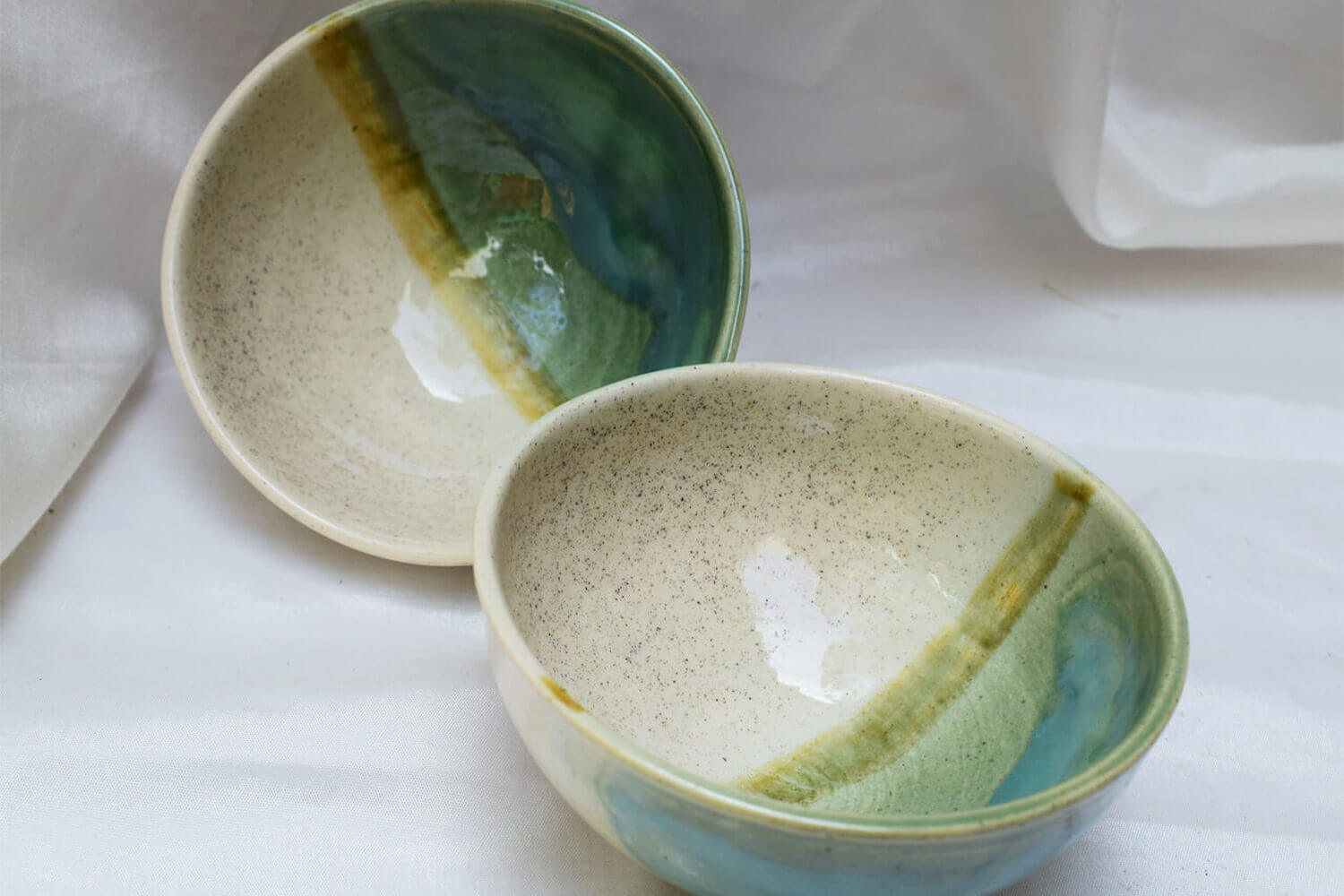 Half & Half Green White Bowl- Set of 2 | Earthan